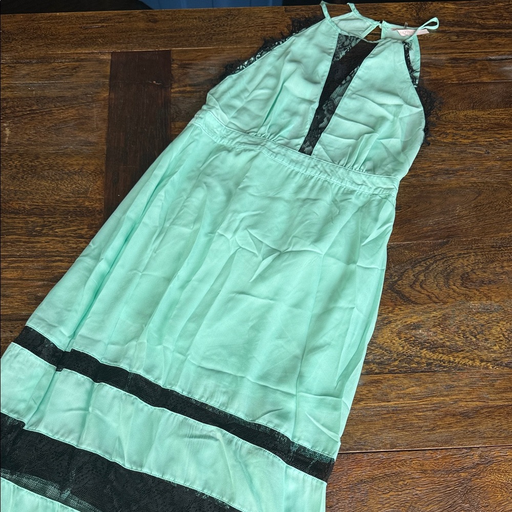 Mint Green Sleeveless Maxi Dress with Black Lace Trim (126)